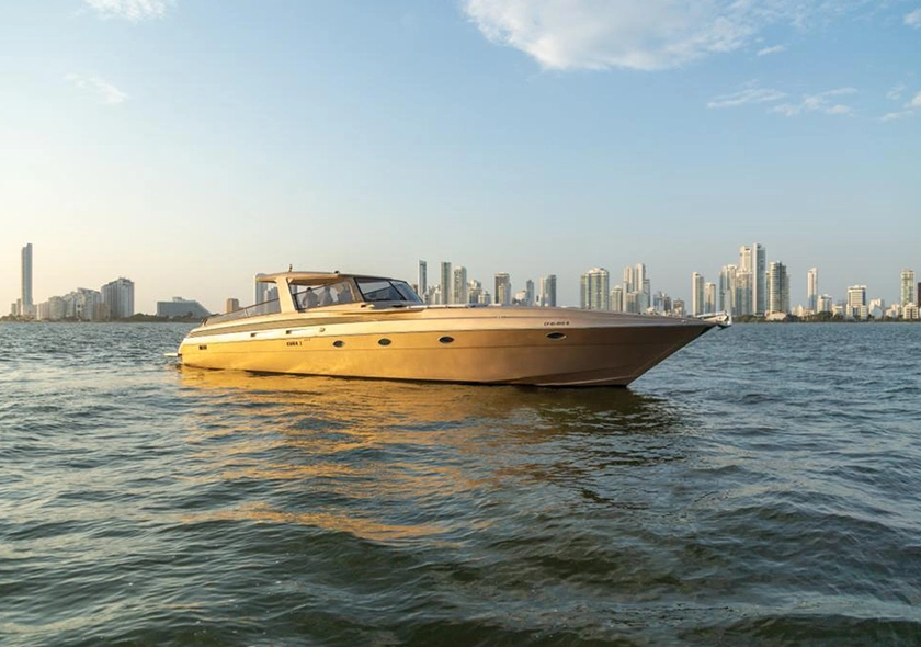 Yate deportivo Cherokee - Cuña de 61ft