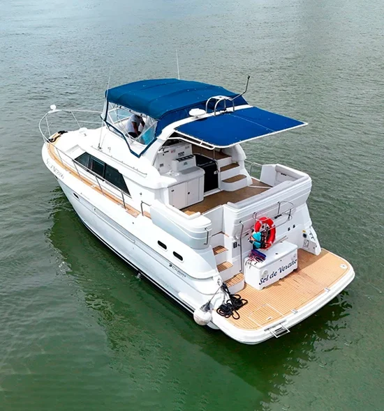 YATE SOL DE VERANO DE 42FT