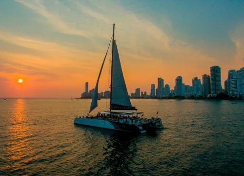 PUESTA DE SOL - CARTAMARÁN BONAVIDA