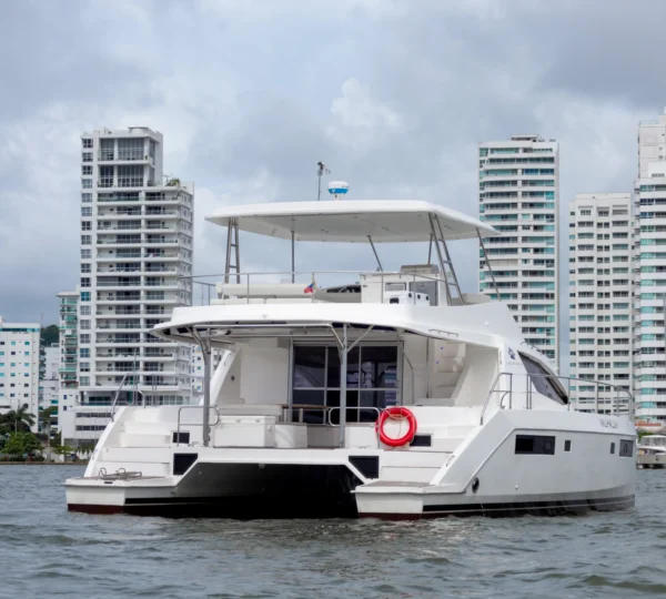 Popa del yate Valhalla 51FT